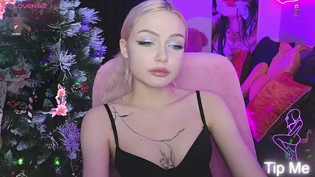 LinaLirian online show from 01-15-26, 06:00