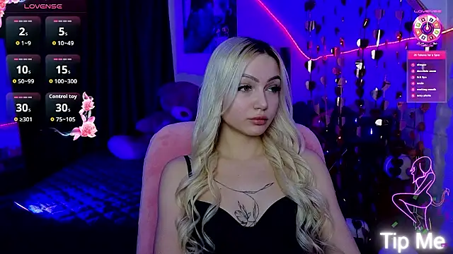 LinaLirian online show from 03-10-26, 04:01