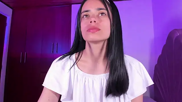 BellaSun  online show from 11-04-25, 04:44