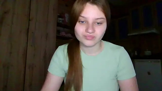 Snapshot of Little_shygirl chatting on 11-09-25, 05:39 Little shygirl online show from 11-09-25, 05:39