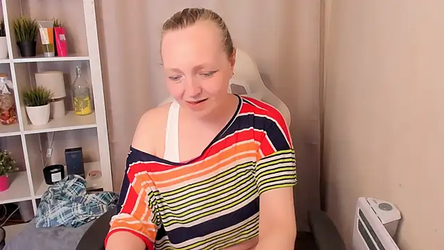 Karen Villis online show from 05-03-26, 12:00