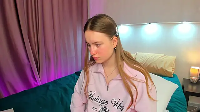 Candy Cansew online show from 09-09-25, 01:38