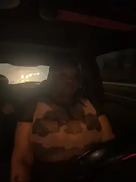 Snapshot of RoyalQueen2u chatting on 03-06-26, 05:37 RoyalQueen2u online show from 03-06-26, 05:37