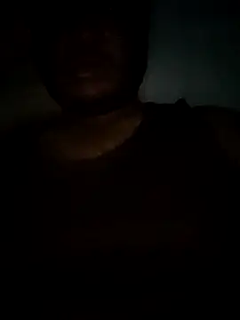 Snapshot of Brown69_guy chatting on 10-17-25, 09:17 Brown69 guy online show from 10-17-25, 09:17