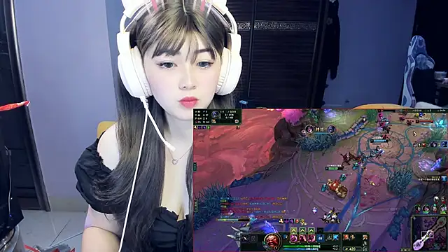 Snapshot of yuki3366 chatting on 02-22-26, 02:04 yuki3366 online show from 02-22-26, 02:04