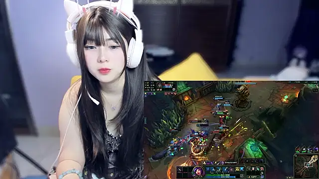 Snapshot of yuki3366 chatting on 03-11-26, 12:00 yuki3366 online show from 03-11-26, 12:00