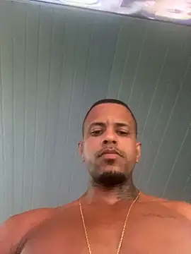 Snapshot of carioca1313 chatting on 03-21-25, 11:01 carioca1313 online show from 03-21-25, 11:01