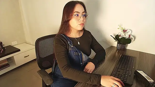  Victoria Collins online show from 10-17-25, 11:13