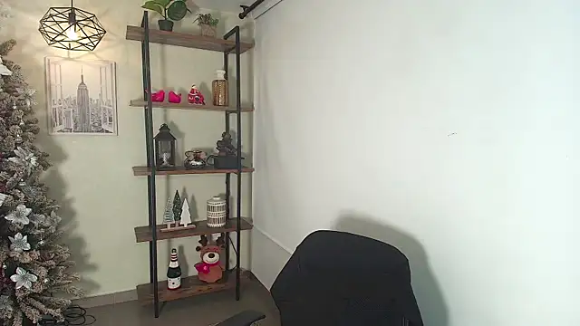  Victoria Collins online show from 12-01-25, 11:15