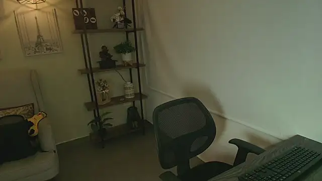  Victoria Collins online show from 06-23-26, 11:08