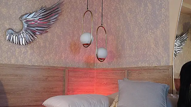 Susan wall online show from 03-18-26, 03:37