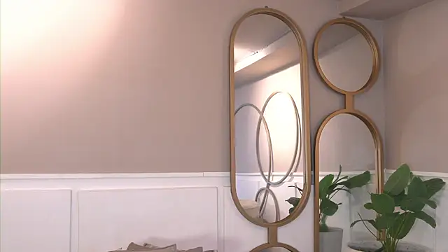 Susan wall online show from 06-12-26, 01:21