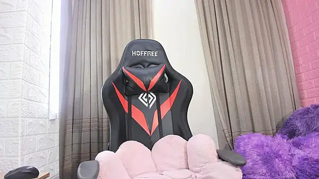 Snapshot of _Alice_Abby chatting on 09-25-25, 03:43 Alice Abby online show from 09-25-25, 03:43