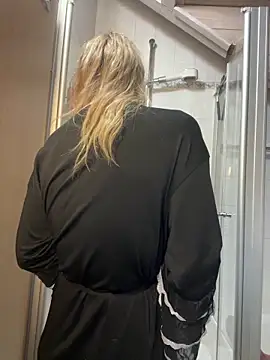 LucyLingerie78 online show from 12-20-25, 09:00