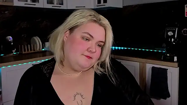 Ellabigbaby online show from 10-04-25, 01:53