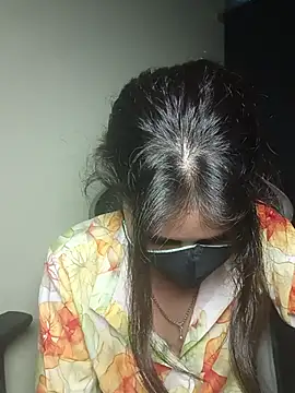 Isha Sax online show from 10-26-25, 08:04