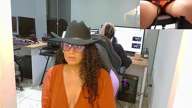 Snapshot of Dakota_Rainbow22 chatting on 02-28-26, 04:19 Dakota Rainbow22 online show from 02-28-26, 04:19