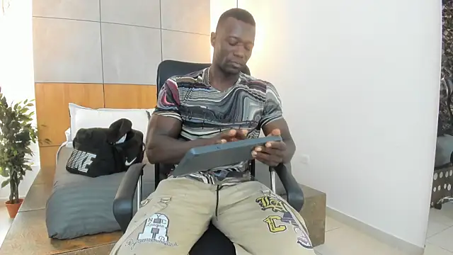 MarcusBlack  online show from 09-11-25, 11:43