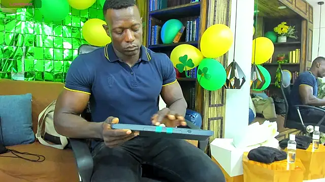 Snapshot of MarcusBlack_ chatting on 03-20-26, 12:10 MarcusBlack online show from 03-20-26, 12:10