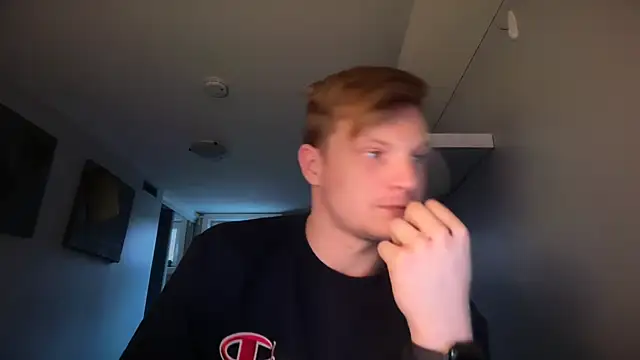 Snapshot of lustylyndon chatting on 03-20-26, 03:39 lustylyndon online show from 03-20-26, 03:39