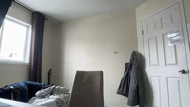 Snapshot of lustylyndon chatting on 03-25-26, 05:30 lustylyndon online show from 03-25-26, 05:30