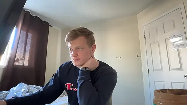 Snapshot of lustylyndon chatting on 03-26-26, 06:02 lustylyndon online show from 03-26-26, 06:02