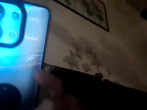 Vince072 online show from 09-30-25, 04:39