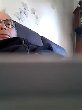 Vince072 online show from 10-06-25, 06:11