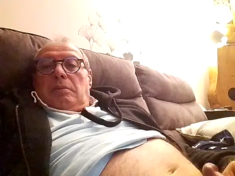 Vince072 online show from 10-08-25, 06:38