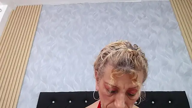 Snapshot of xandrinakarzon chatting on 11-08-25, 12:49 xandrinakarzon online show from 11-08-25, 12:49