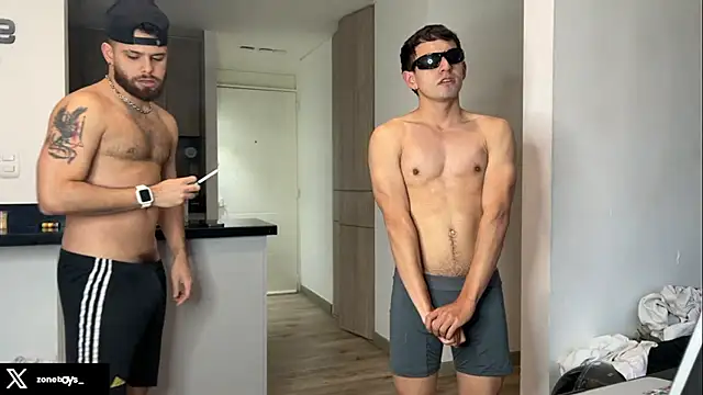 Snapshot of zoneboys chatting on 09-15-25, 10:54 zoneboys online show from 09-15-25, 10:54