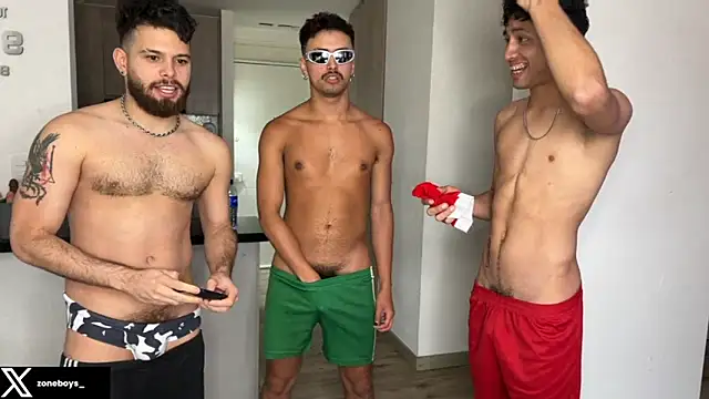 Snapshot of zoneboys chatting on 12-16-25, 10:15 zoneboys online show from 12-16-25, 10:15