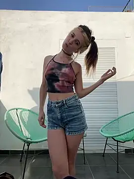 strangers2lovers online show from 03-01-26, 03:47