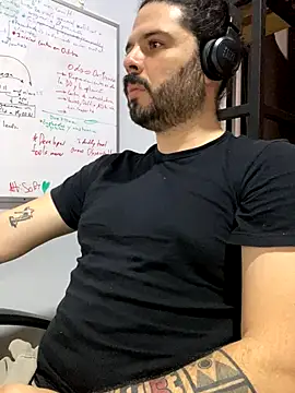 uto857 online show from 10-15-25, 05:02