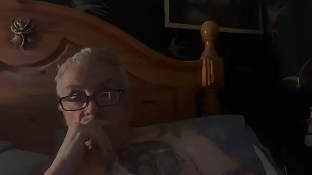 poggles online show from 11-06-25, 09:15