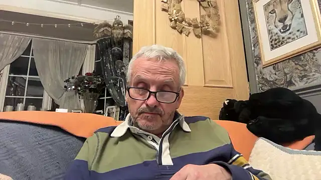 Snapshot of poggles chatting on 03-14-26, 10:26 poggles online show from 03-14-26, 10:26