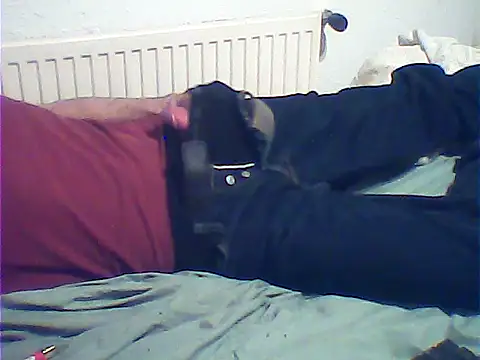 Snapshot of rimbaud77 chatting on 10-10-25, 05:34 rimbaud77 online show from 10-10-25, 05:34