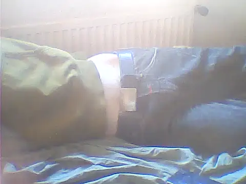 Snapshot of rimbaud77 chatting on 10-15-25, 09:42 rimbaud77 online show from 10-15-25, 09:42