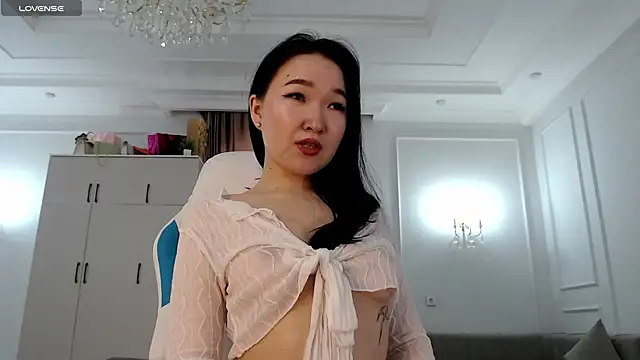 Snapshot of scamelia chatting on 01-12-26, 04:29 scamelia online show from 01-12-26, 04:29