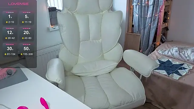 urstripchatgf online show from 03-05-26, 07:26