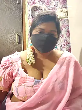Liyaa 24 online show from 05-13-26, 05:10