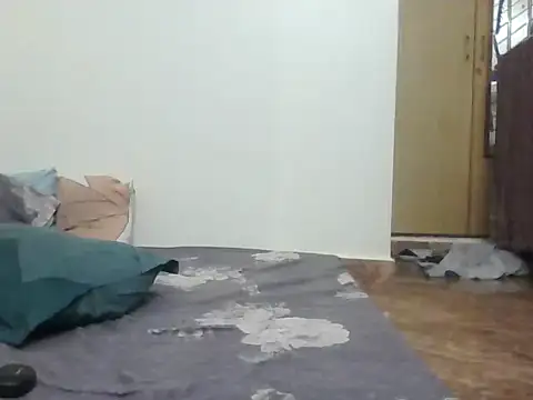 Snapshot of Matt6102 chatting on 11-16-25, 04:34 Matt6102 online show from 11-16-25, 04:34