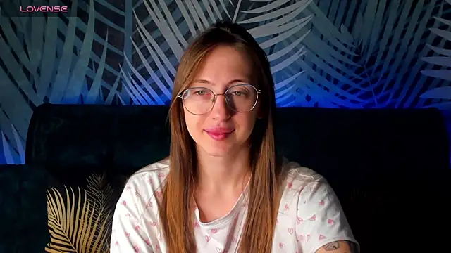 ChristyCrayme online show from 10-12-25, 11:37