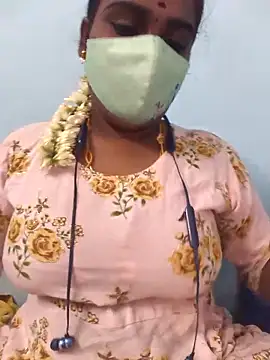 Snapshot of Tamil_riyalini12 chatting on 11-19-25, 04:01 Tamil riyalini12 online show from 11-19-25, 04:01