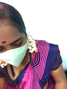 Snapshot of Tamil_riyalini12 chatting on 02-05-26, 05:28 Tamil riyalini12 online show from 02-05-26, 05:28