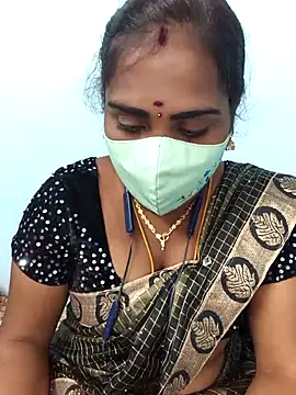 Snapshot of Tamil_riyalini12 chatting on 02-06-26, 01:14 Tamil riyalini12 online show from 02-06-26, 01:14