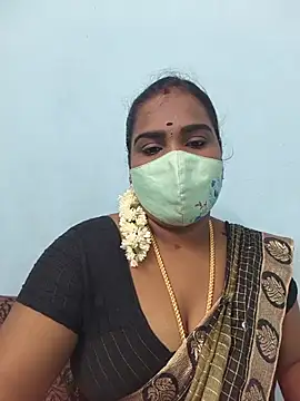 Snapshot of Tamil_riyalini12 chatting on 07-10-26, 05:12 Tamil riyalini12 online show from 07-10-26, 05:12