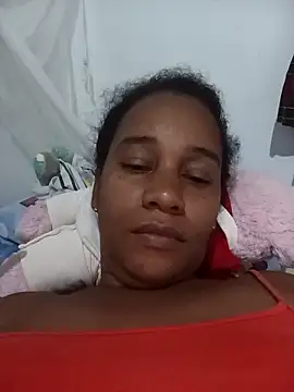 Snapshot of EbonyHorrny chatting on 04-15-26, 10:43 EbonyHorrny online show from 04-15-26, 10:43