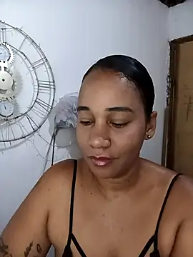 Snapshot of EbonyHorrny chatting on 04-22-26, 12:28 EbonyHorrny online show from 04-22-26, 12:28