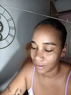 Snapshot of EbonyHorrny chatting on 04-29-26, 01:15 EbonyHorrny online show from 04-29-26, 01:15
